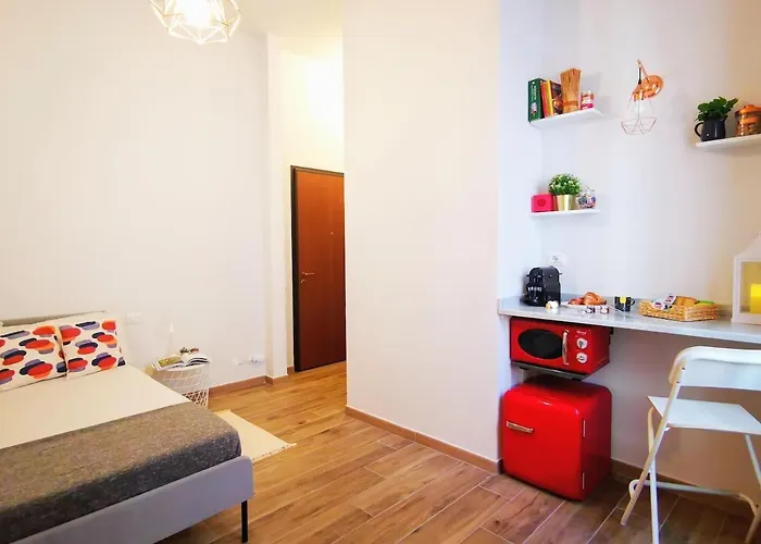 Cozy Flat 50 Meters From The Metro
